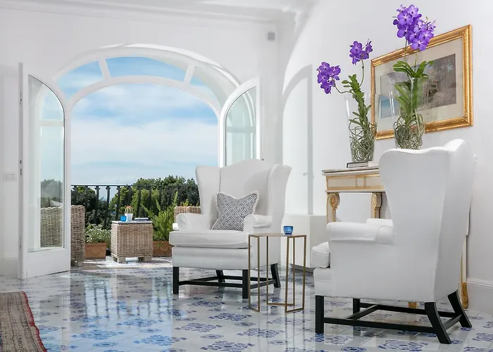 Отель La Minerva