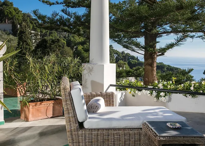 La Minerva Капри